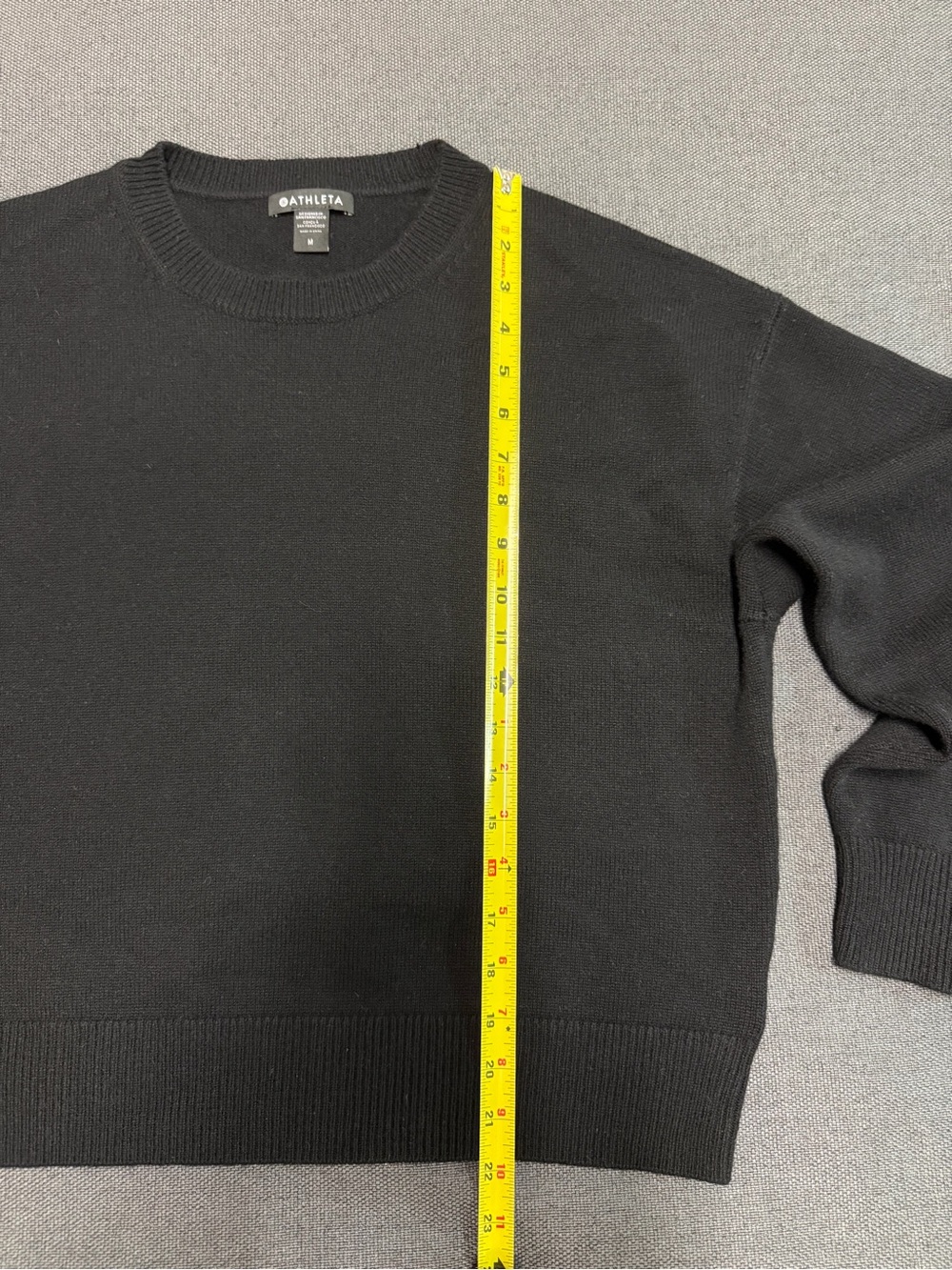 Athleta Alpine Crewneck Sweater Wool Cashmere Black Medium Classic Casual - Picture 3 of 9